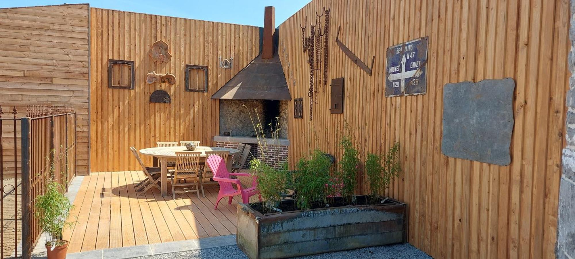 Appartement Style Industriel Avec Terrasse Givet Szoba fotó